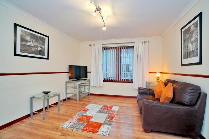 2 Bedroom Flat To Rent In Strawberry Bank Parade, City Centre, Aberdeen, AB11