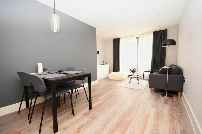 1 Bedroom Flat To Rent In Lower Richmond Road, Kew, Richmond, TW9