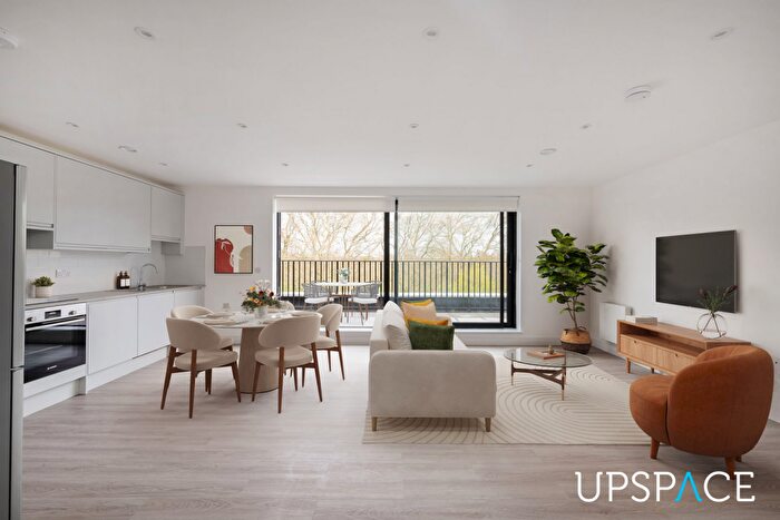 3 Bedroom Penthouse To Rent In Old Ford Road, London, E3