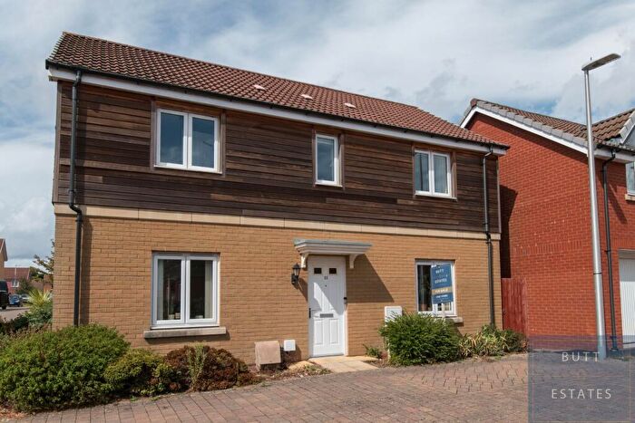 4 Bedroom Detached House For Sale In Victory Drive, Exeter, EX2