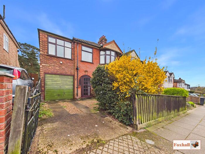 4 Bedroom Semi Detached House For Sale In Pine View Road, Ipswich, IP1