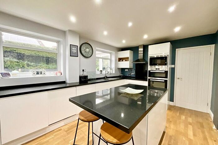 4 Bedroom Detached House For Sale In Ambler Rise, Aughton, Sheffield, S26