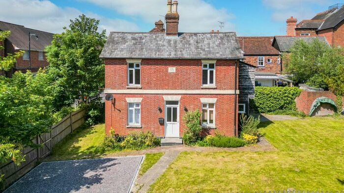 2 Bedroom Detached House To Rent In Highgate Hill, Hawkhurst, Cranbrook, TN18