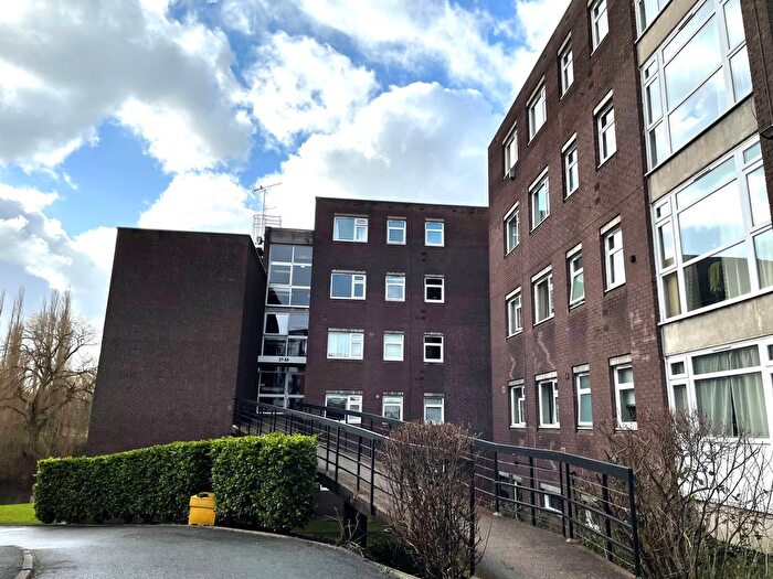 2 Bedroom Flat To Rent In Beech House, Manchester, M20