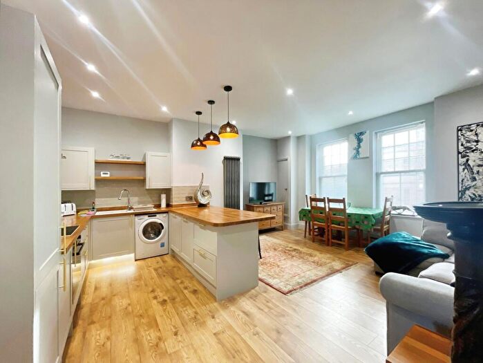 2 Bedroom Apartment To Rent In Shelley House, Cromer, NR27