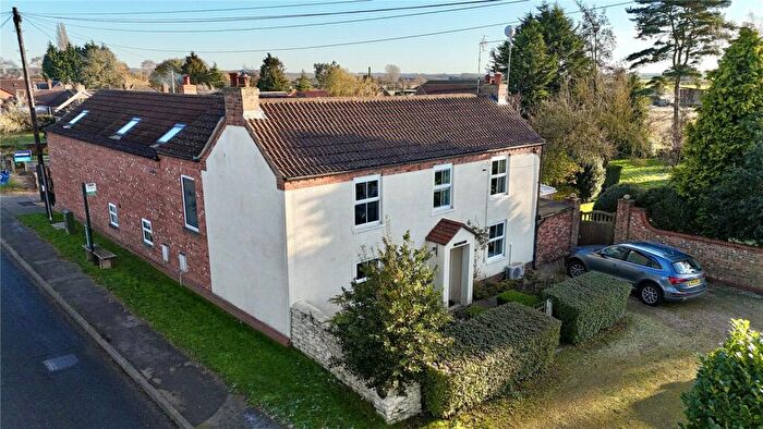5 Bedroom Detached House For Sale In Brigg Road, Messingham, North Lincolnshire, DN17