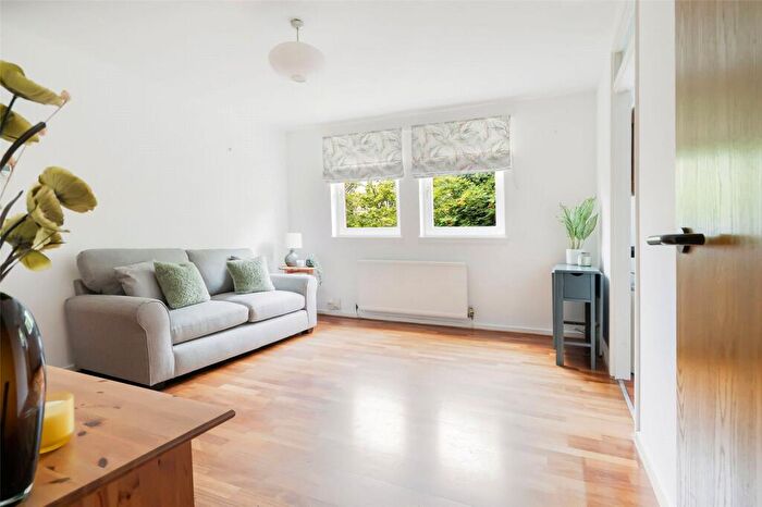 1 Bedroom Flat To Rent In Heriot Hill Terrace, Edinburgh, EH7