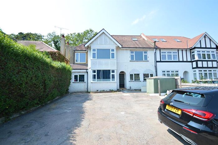 1 Bedroom Flat To Rent In Flat, Brighton RoadCoulsdonSurrey, CR5