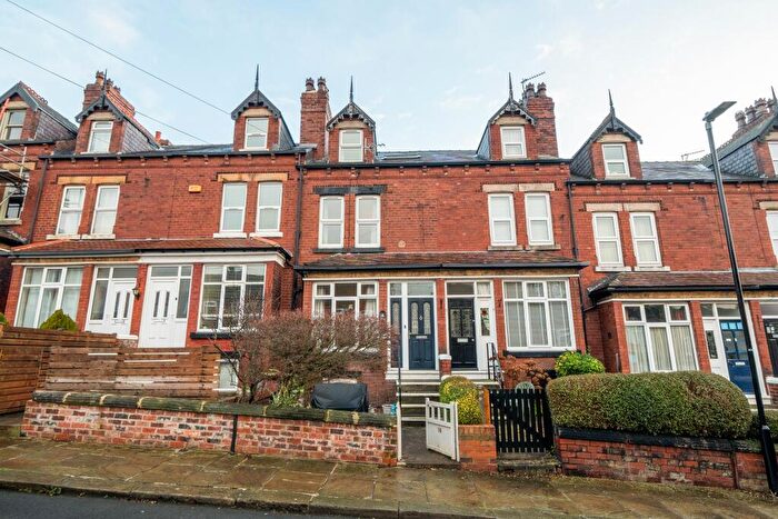 4 Bedroom Terraced House For Sale In Methley Grove, Chapel Allerton, Leeds, LS7