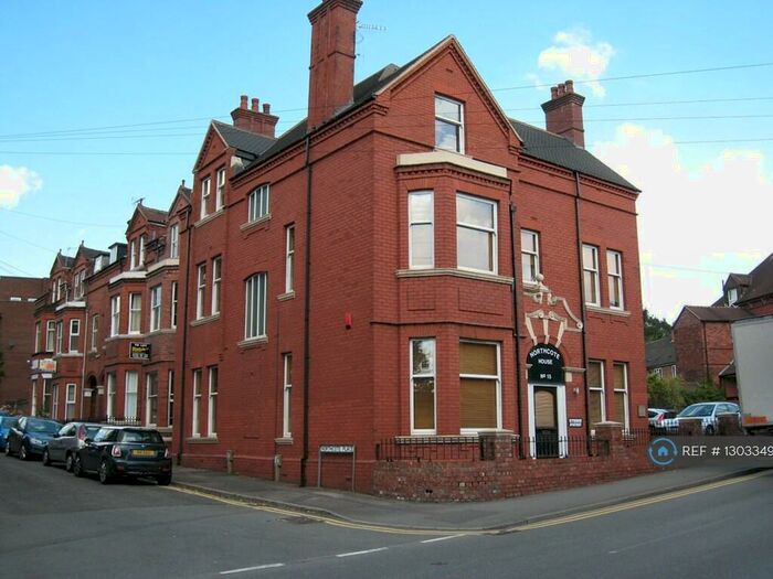 2 Bedroom Flat To Rent In Northcote House, Newcastle-Under-Lyme, ST5