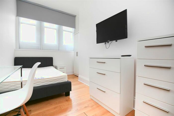 3 Bedroom Flat To Rent In Grainger Street, Newcastle Upon Tyne, NE1