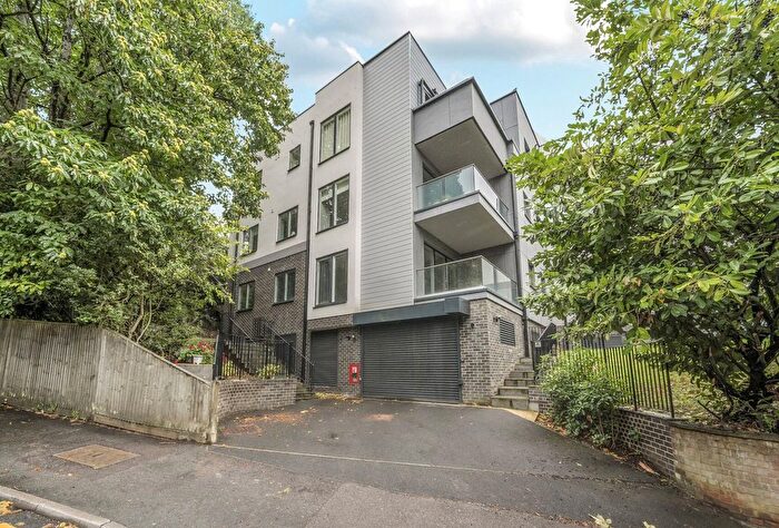 2 Bedroom Flat To Rent In Mount Harry Road, Sevenoaks, Kent, TN13