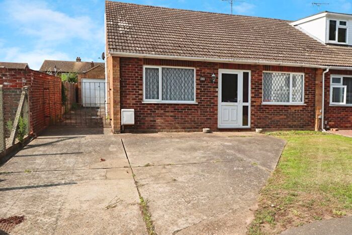 2 Bedroom Bungalow For Sale In Samsons Road, Brightlingsea, CO7