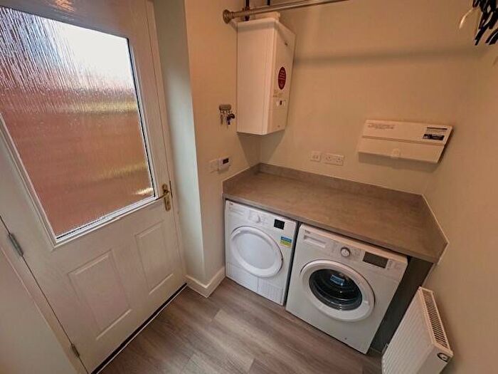 4 Bedroom House To Rent In Chestnut Close, Burton Upon Trent., DE14