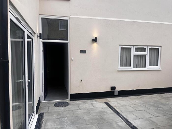 2 Bedroom Apartment To Rent In Copleston Road, London, SE15