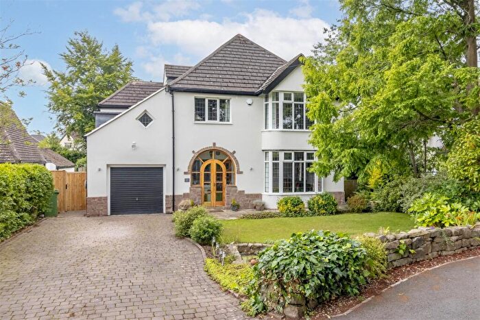 6 Bedroom Detached House For Sale In Wyncroft Grove, Bramhope, Leeds, LS16