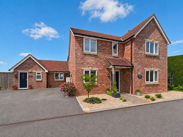 4 Bedroom Detached House For Sale In Alford Court, Hambridge, TA10