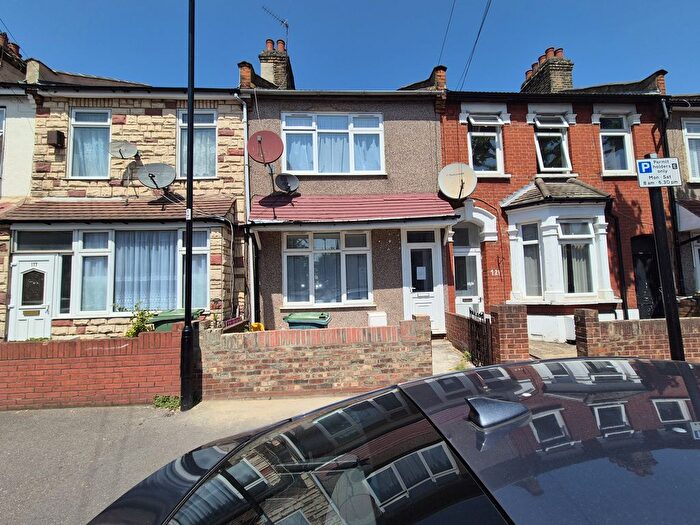 3 Bedroom Terraced House To Rent In Kempton Road, London, E6