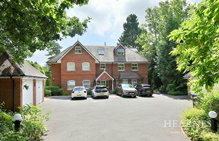 3 Bedroom Apartment For Sale In Ringwood Road, Ferndown, BH22