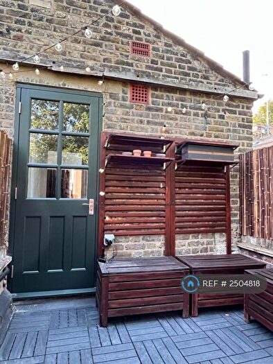 1 Bedroom Flat To Rent In Lockhart Street, London, E3
