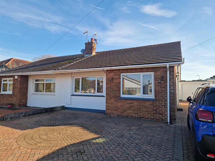 2 Bedroom Semi-Detached Bungalow For Sale In West End Avenue, Porthcawl, CF36