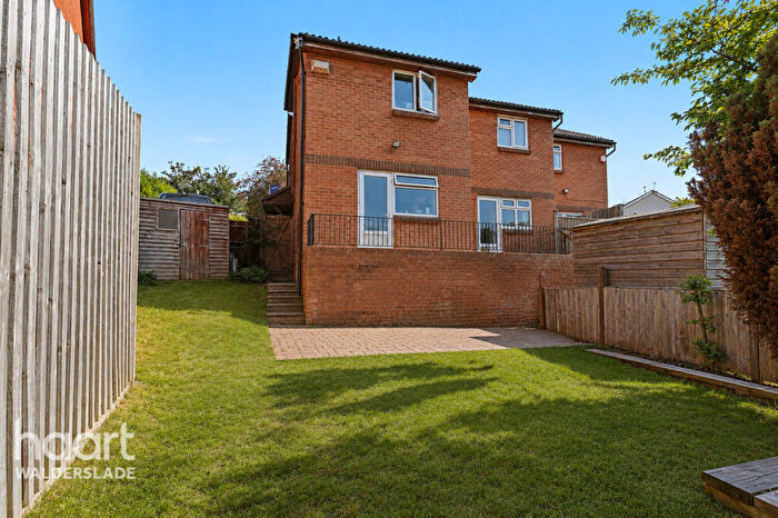 2 Bedroom End Of Terrace House For Sale In Freshwater Road, Chatham, ME5