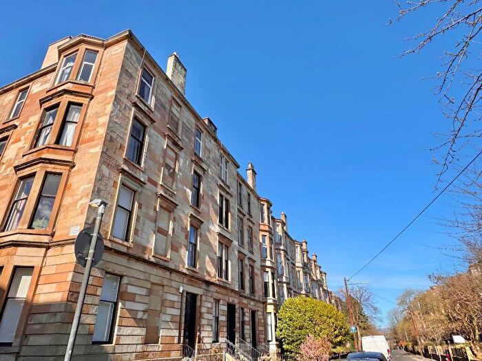 5 Bedroom Flat To Rent In Hillhead Street, Hillhead, Glasgow, G12