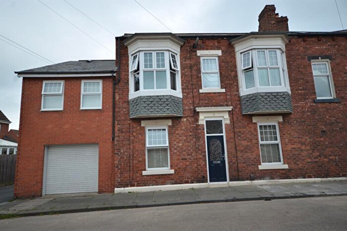 3 Bedroom End Of Terrace House For Sale In St. Michaels Avenue North, South Shields, NE33