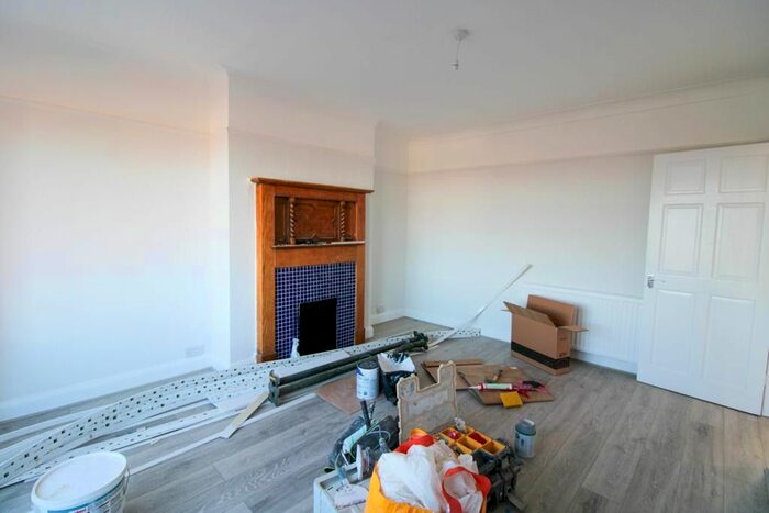 1 Bedroom Flat To Rent In Church Road, London, SE19