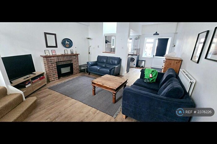 2 Bedroom Terraced House To Rent In College Street, Brighton, BN2