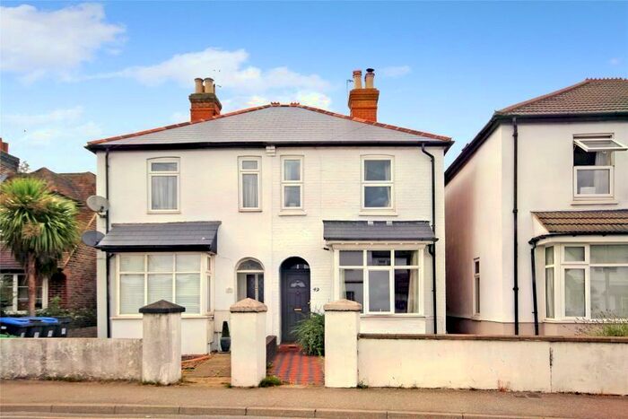 3 Bedroom Semi-Detached House To Rent In Old Woking, GU22