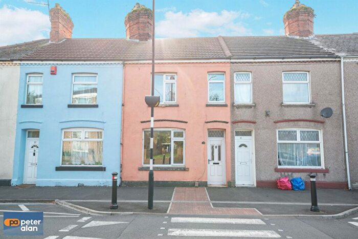 3 Bedroom Terraced House For Sale In North Clive Street, Cardiff, CF11