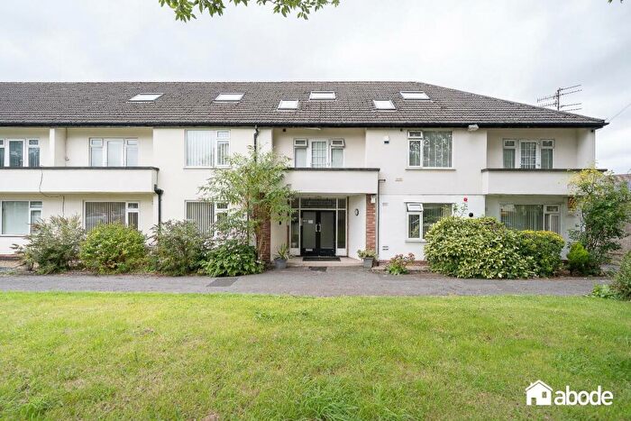 2 Bedroom Flat For Sale In Queens Drive, Wavertree, Liverpool, L15
