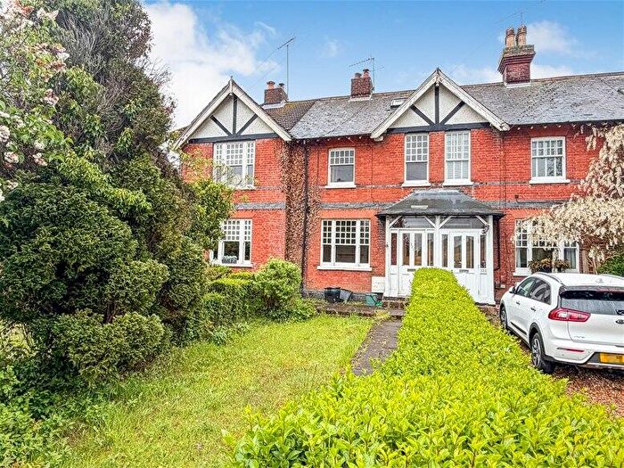 3 Bedroom Terraced House To Rent In Luton Road, Harpenden, AL5