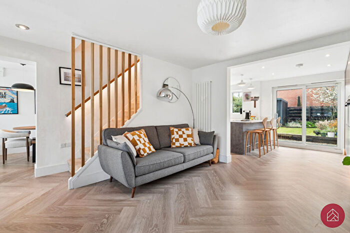 4 Bedroom Detached House For Sale In Merlin Way, Bicester, OX26