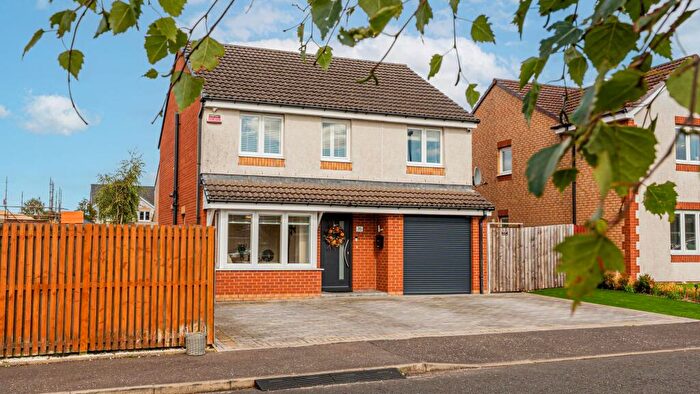 4 Bedroom Detached House For Sale In Blackhill Crescent, Summerston, Glasgow, G23