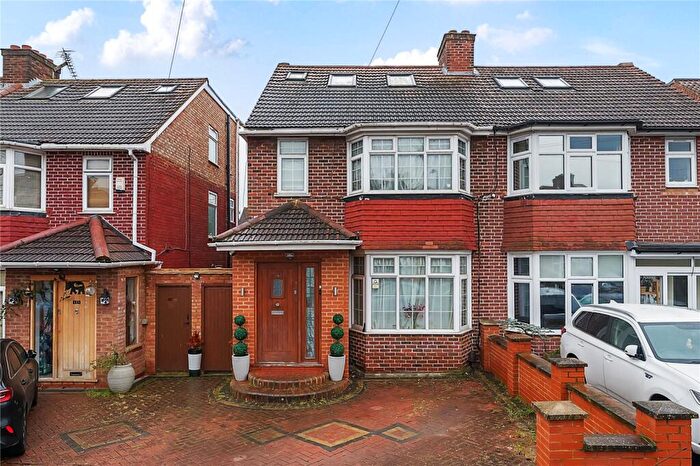 5 Bedroom Semi-Detached House For Sale In Cleveland Gardens, London, NW2
