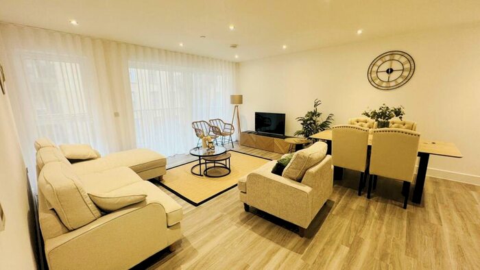 2 Bedroom Flat To Rent In Citrine House, Lismore Boulevar, Colindale, NW9