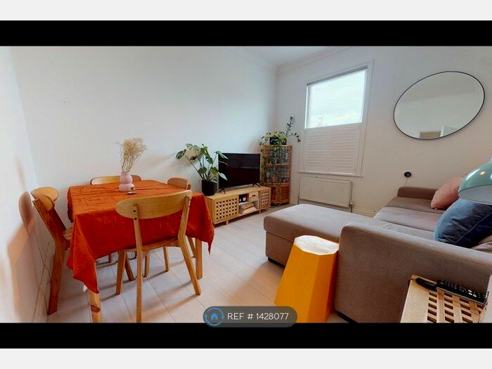 1 Bedroom Flat To Rent In Water Lane, London, E15