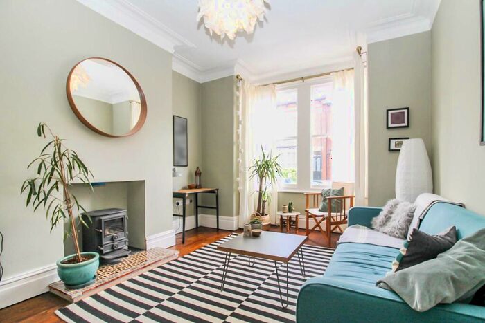 4 Bedroom Terraced House To Rent In St. Peters Mount, Leeds, LS13