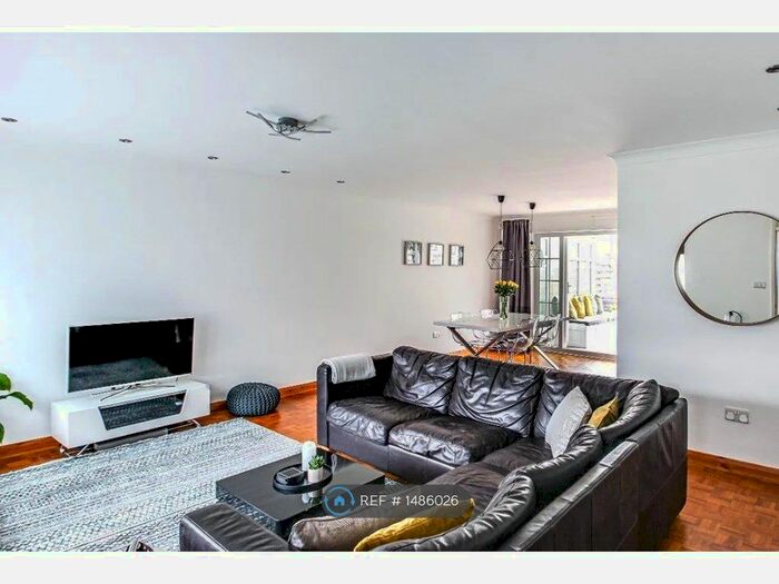 3 Bedroom Terraced House To Rent In Hayes Lane, Kenley, CR8