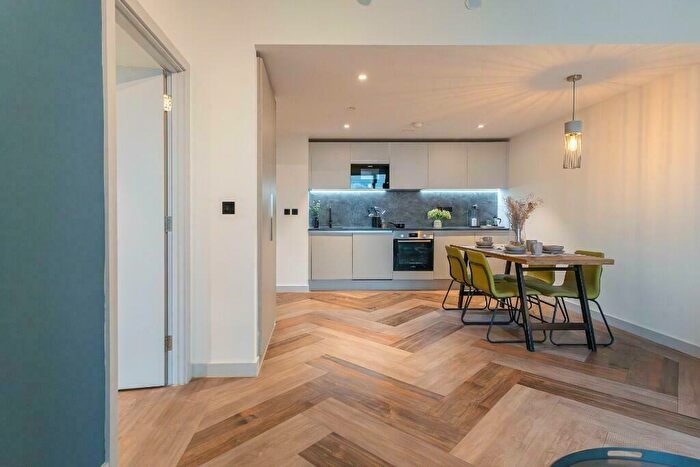 2 Bedroom Apartment For Sale In Derwent Street, Manchester, Greater Manchester, M4