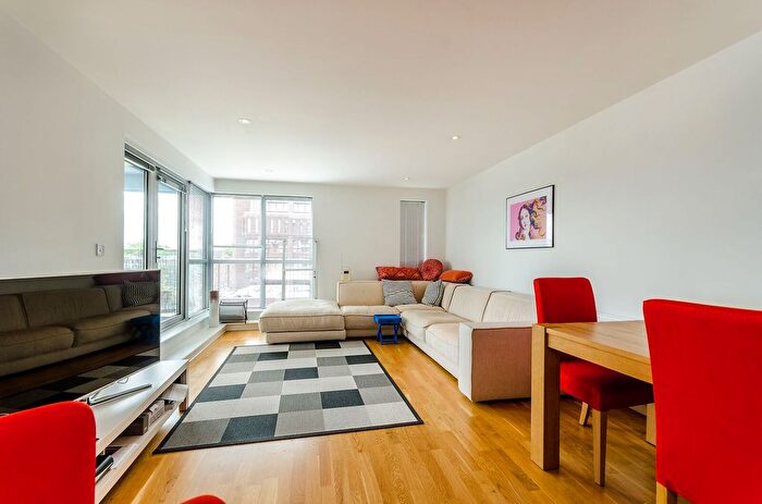 2 Bedroom Flat To Rent In Church Street East, Woking, GU21