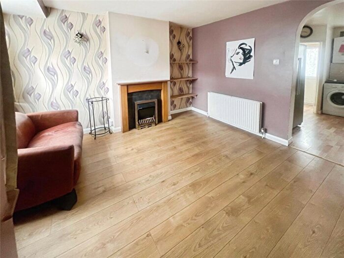 3 Bedroom Terraced House For Sale In Salt Hill Way, Slough, Berkshire, SL1
