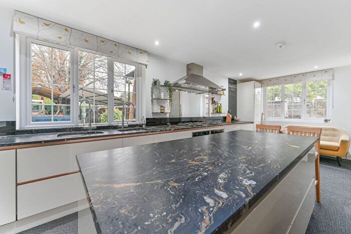 4 Bedroom Detached House For Sale In Norbury Avenue, Norbury, London, SW16
