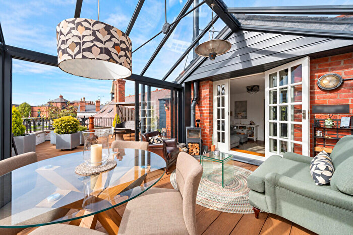 2 Bedroom Maisonette For Sale In Hoole Lane, Hoole, Chester, CH2