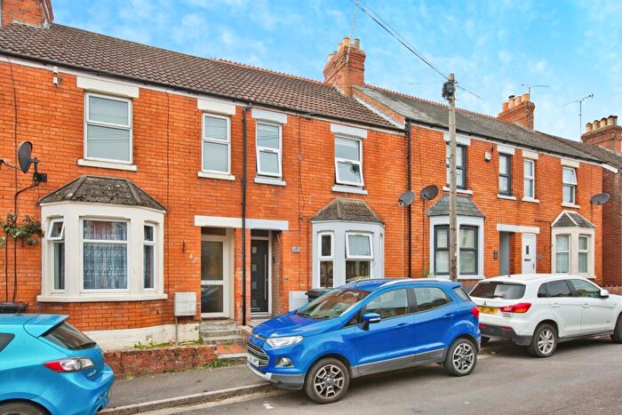 3 Bedroom Terraced House For Sale In Percy Road, Yeovil, Somerset, BA21