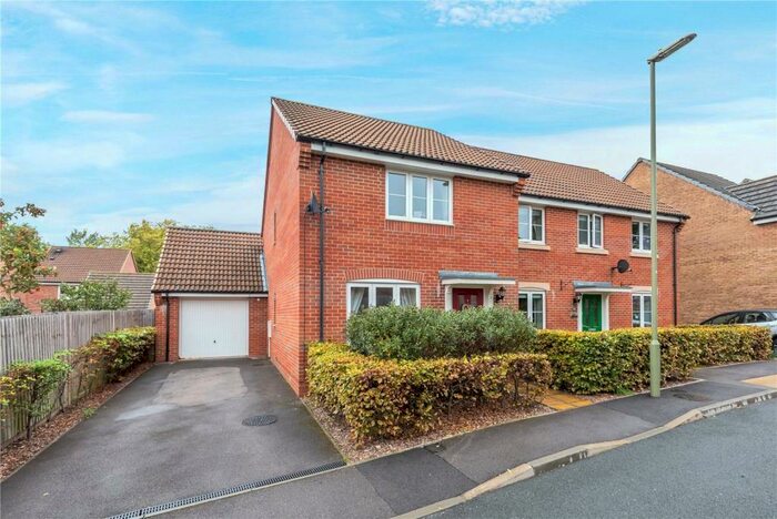 2 Bedroom Semi-Detached House To Rent In Rothschild Drive, Sarisbury Green, Southampton, Hampshire, SO31