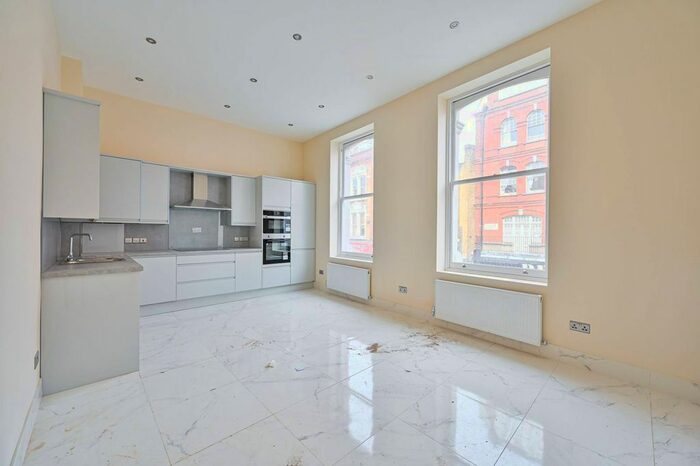 3 Bedroom Flat To Rent In Electric Avenue, Brixton, London, SW9