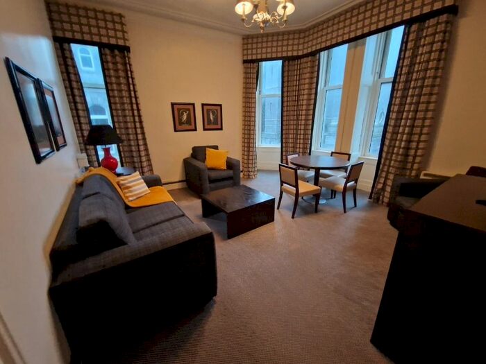 2 Bedroom Flat To Rent In Rosemount Viaduct, Rosemount, Aberdeen, AB25